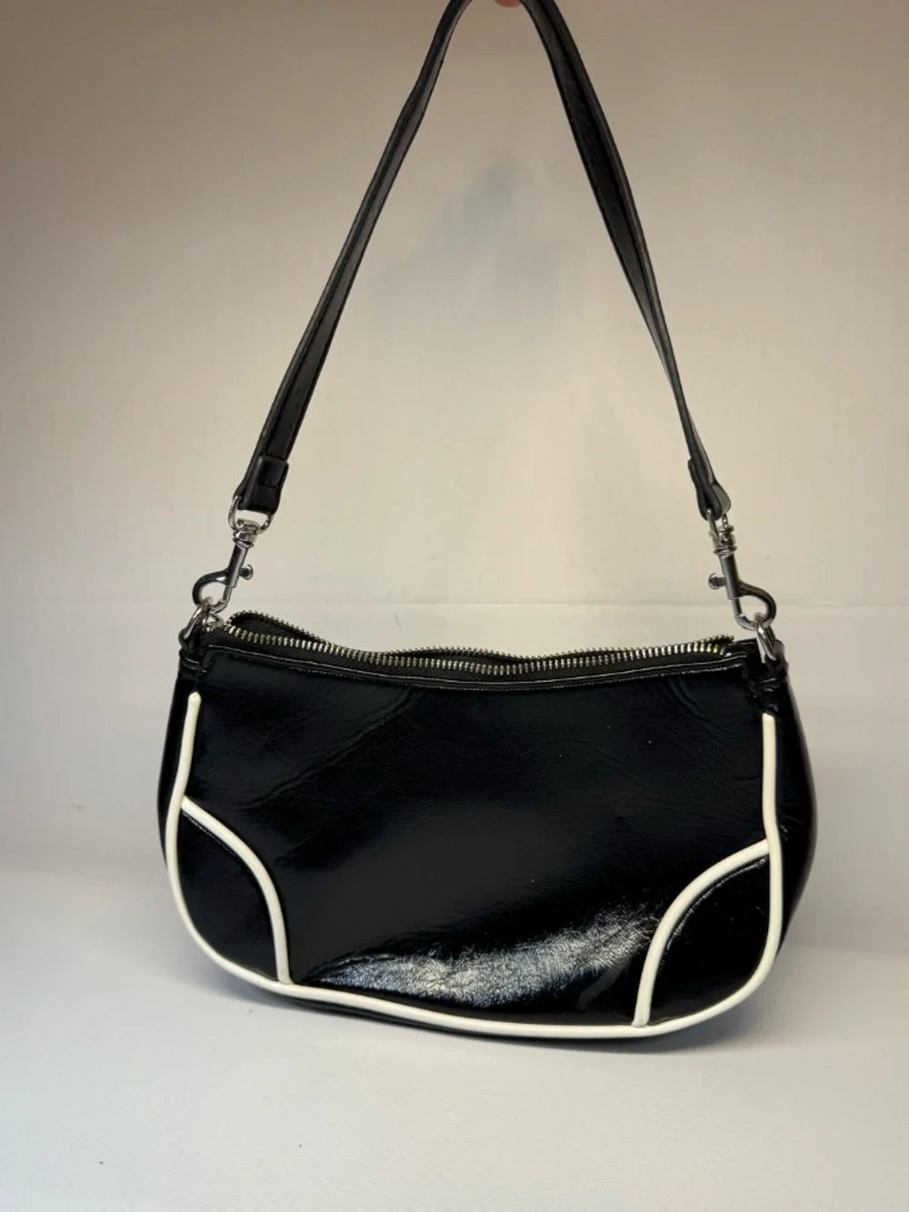 Silence + Noise Black Patent Star Baguette Shoulder Bag Y2K Retro Purse
